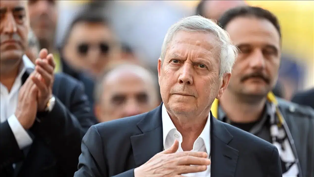 Aziz Yıldırım'dan transfer sessizliğini bozan açıklama: İsim listesi için gün sayıyor