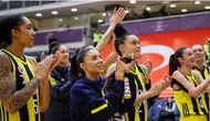 Final ateşi yandı! Fenerbahçe Opet 30 sayı farkla adını finale yazdırdı