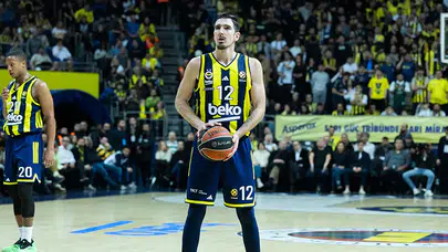 Parkede Fener! Bir devrin sonu; Nando de Colo parkelere veda ediyor