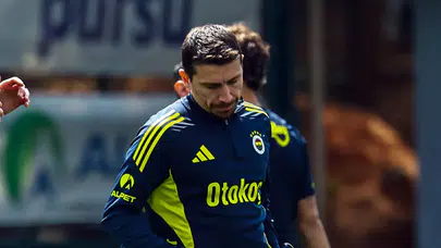 Tahliye sonrası ilk idman! Mert Hakan Yandaş Fenerbahçe antrenmanında yer aldı