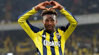 Fenerbahçe'de operasyon süreci: Yıldız isim bıçak altına yattı