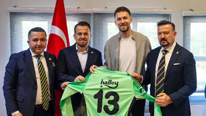 Fenerbahçe Tarık Çetin sözleşme tazeledi