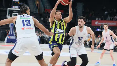 Baldwin’in şov yaptığı gece: Fenerbahçe Beko adını finale yazdırdı