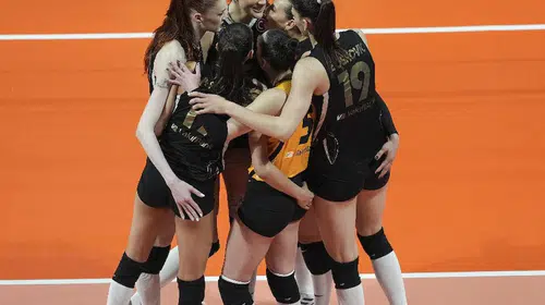 Fenerbahçe Voleybol'da yıkıldı!