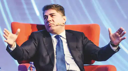 Fenerbahçe’de başkanlık ateşi yandı: Hakan Safi kimdir, serveti ne kadar?