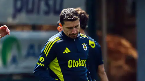 Tahliye sonrası ilk idman! Mert Hakan Yandaş Fenerbahçe antrenmanında yer aldı