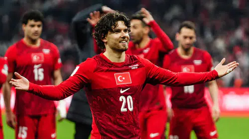 Ferdi Kadıoğlu'ndan Fenerbahçe hayranlarını heyecanlandıran sözler: Kapıyı açık bıraktı