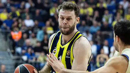 Melli'den Atina'da sert çıkış: Kimseyi kilitlediğim yok, biz bir takımız