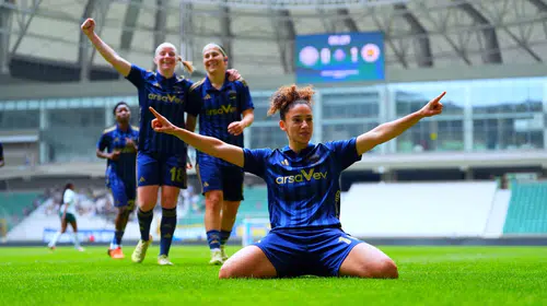 Tarihi şampiyonlukta sıra kupa töreninde: Fenerbahçe taraftarıyla buluşmaya hazırlanıyor