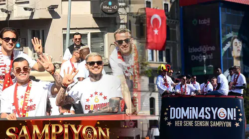 Şampiyonluk kutlamalarında tansiyon yükseldi: Sarı kırmızılı otobüsten dikkat çeken hamle